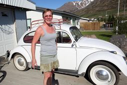 María fékk forláta Volkswagen-bjöllu í fimmtugsafmælisgjöf.