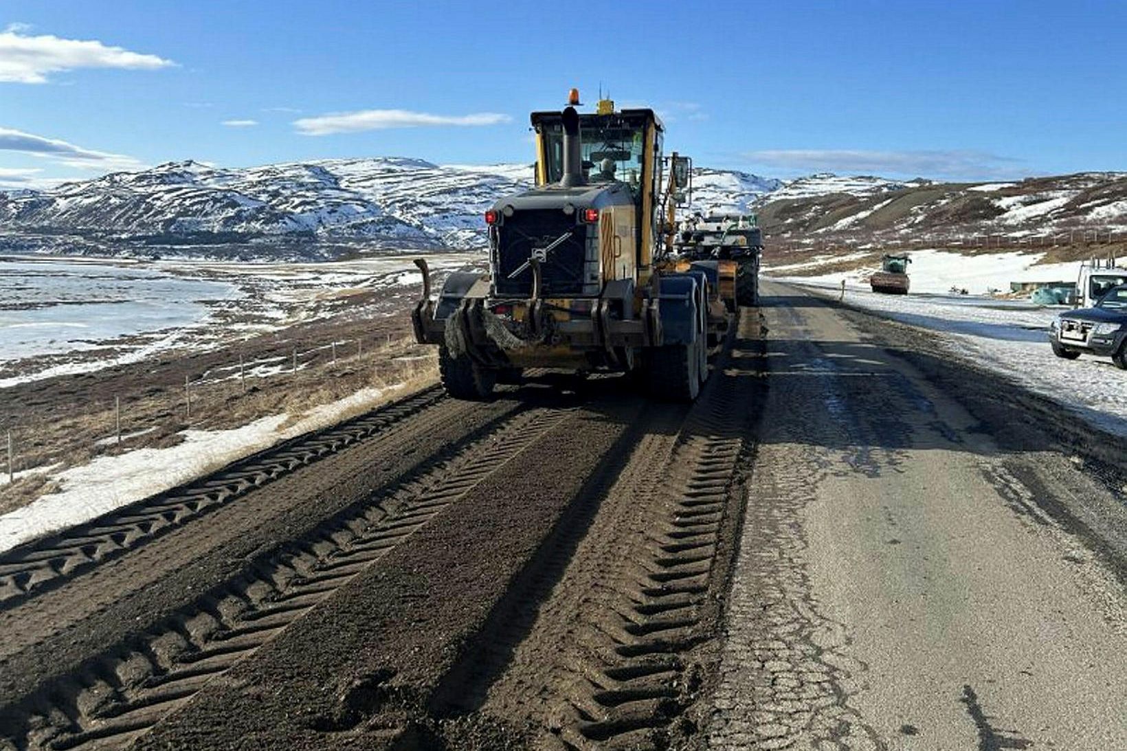 Unnið hefur verið að því að malarleggja ákveðna kafla á …