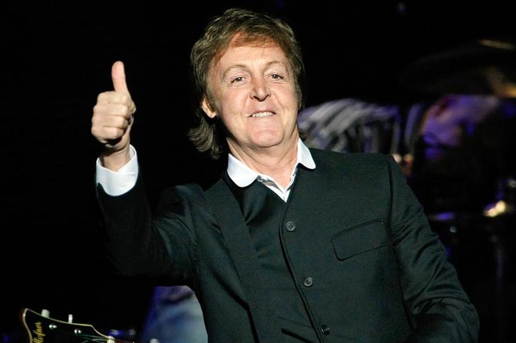 Paul McCartney berst við veikindi þessa dagana