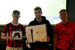 F.v. Alexander Aron Hannesson, Aron Þormar Lárusson og Helgi Helgason, verðlaunahafar Íslandsmeistaramótsins í FC 26.