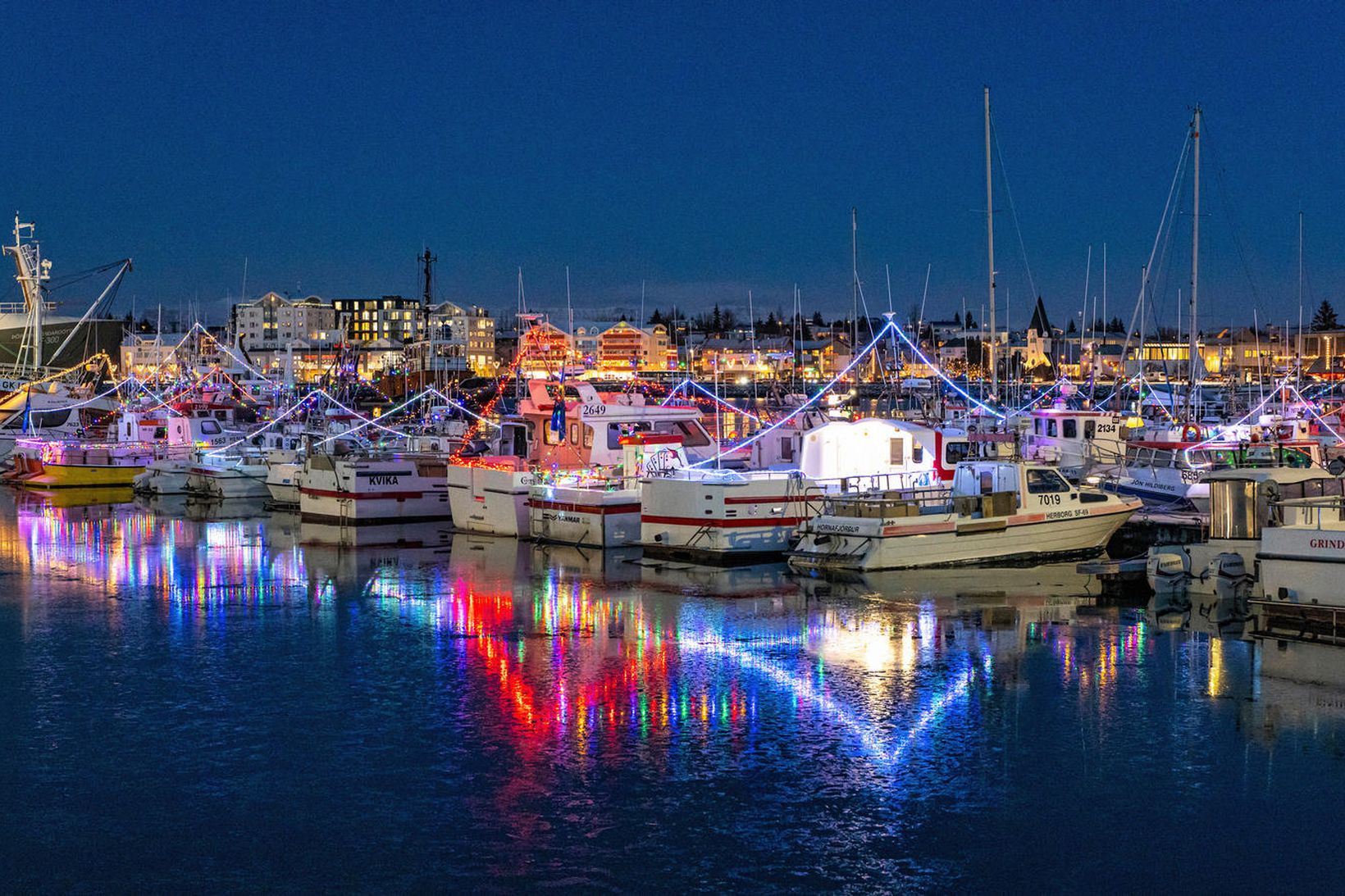 Skipin í höfn fyrir jólin