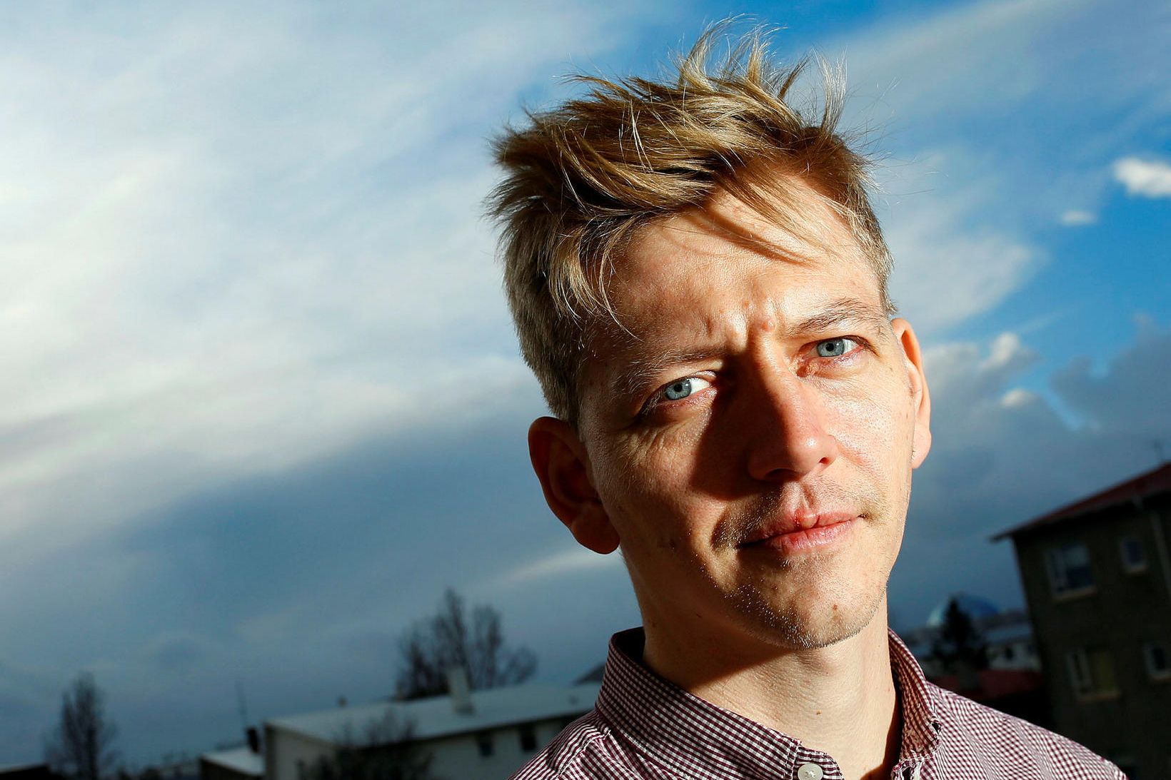 „Svo kemur í ljós að konan hans er ekki alveg jafn spennt“