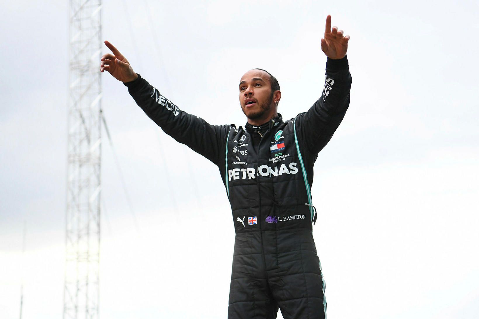 Lewis Hamilton verður sleginn til riddara á næstunni.