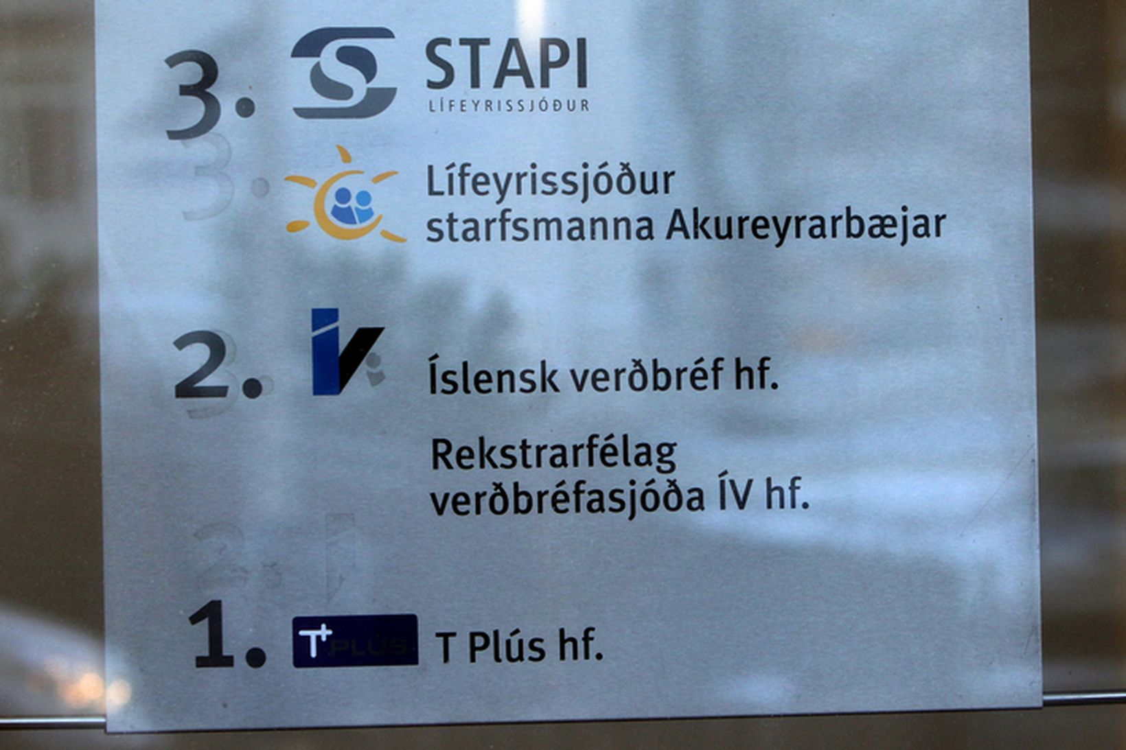 Höfuðstöðvar Íslenskra verðbréfa við Strandgötu 3 á Akureyri.