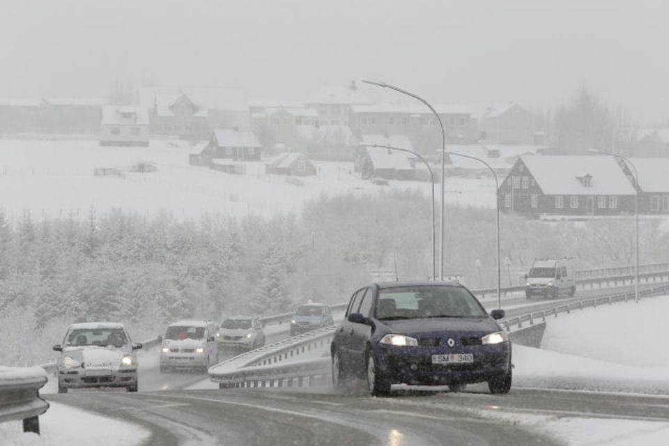 Það er ekkert vorveður í veðurkortunum á næstunni. Spáð er slæmu veðri á sunnudag.