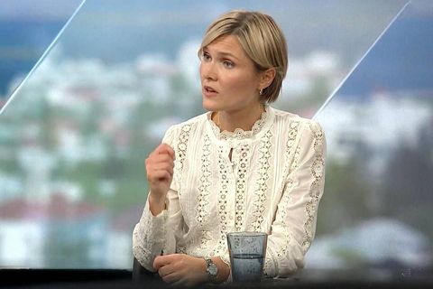 Kristrún Frostadóttir forsætisráðherra sakaði stjórnarandstöðu um málflutning í „falsfréttastíl“, sem greiðir ekki fyrir sátt um …