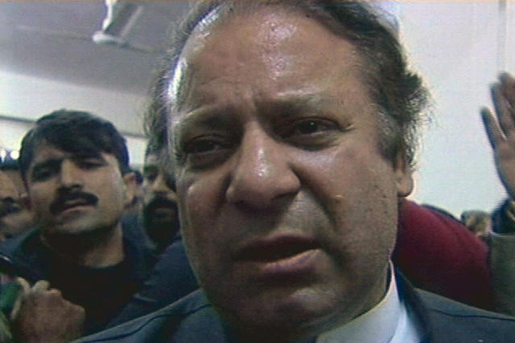 Nawaz Sharif, leiðtogi stjórnarandstöðunnar í Pakistan, var harmi sleginn þegar …
