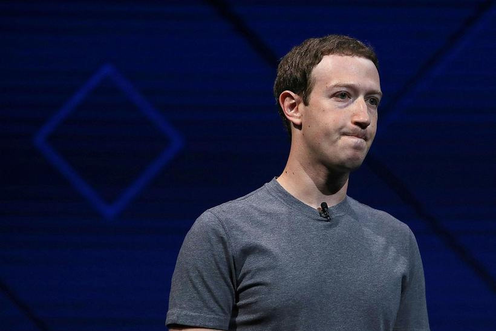 Mark Zuckerberg sagði starfsfólk Facebook halda áfram að reyna að …