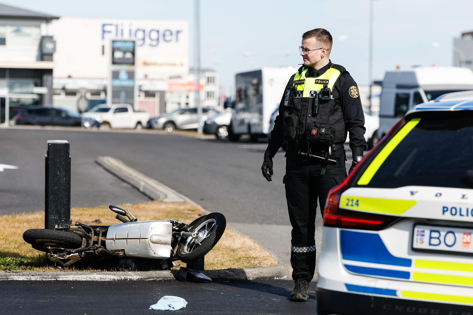 Betur fór en á horfðist þegar ekið var á ungan …