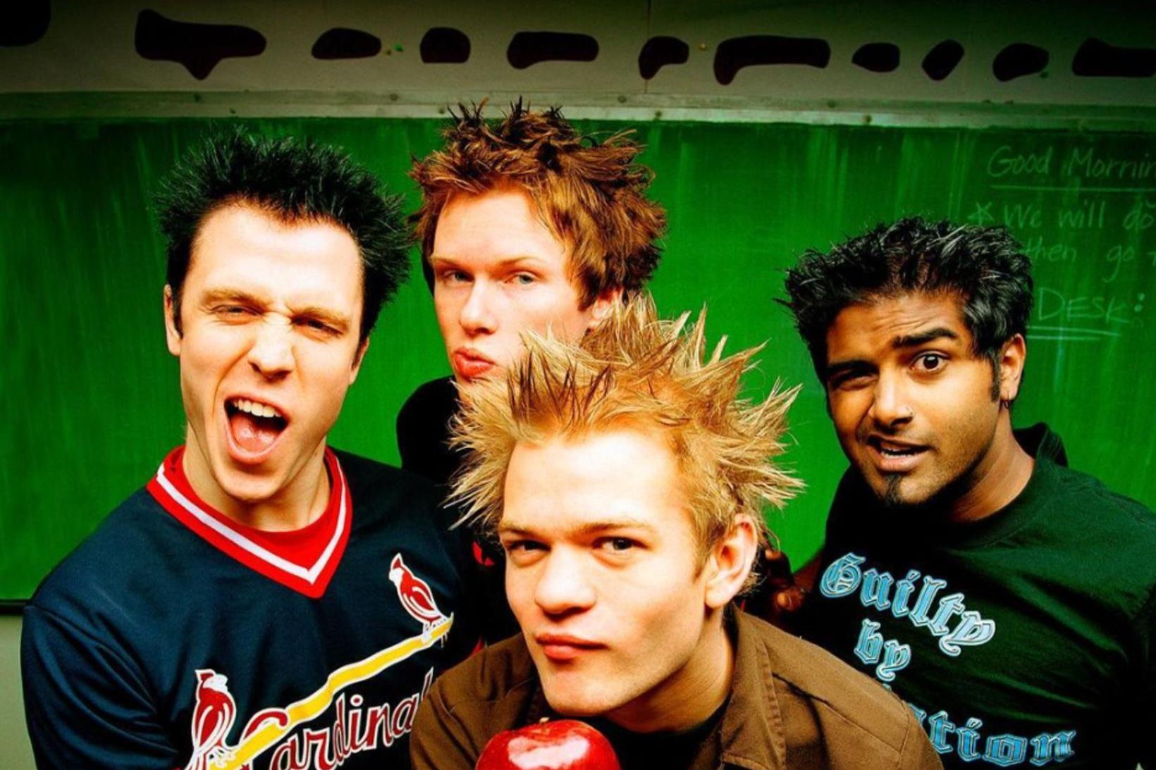 Hljómsveitin Sum 41 hefur ákveðið að láta af störfum eftir …