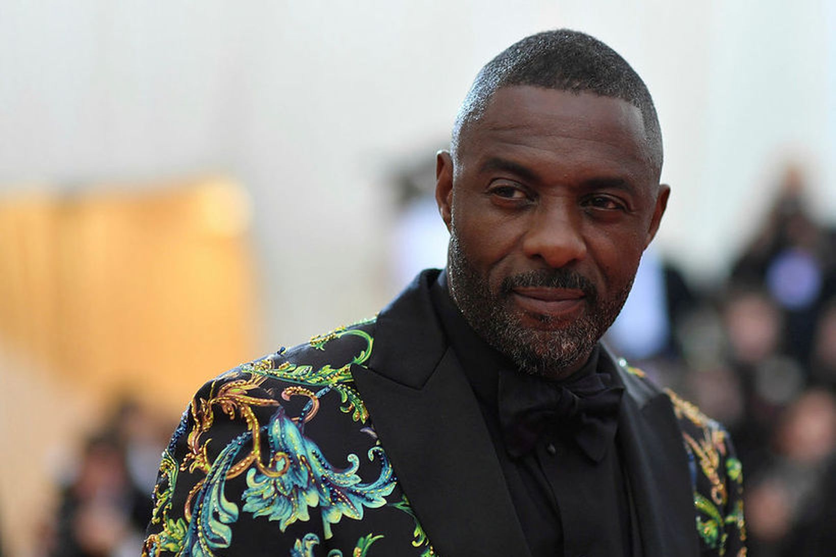 Leikarinn Idris Elba smitaðist af kórónuveirunni.