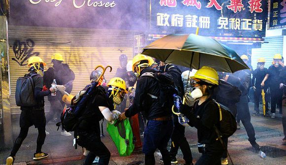 Harkan eykst í Hong Kong