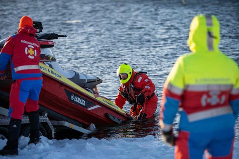 Search and rescue team at work on Þingvallavatn lake.
