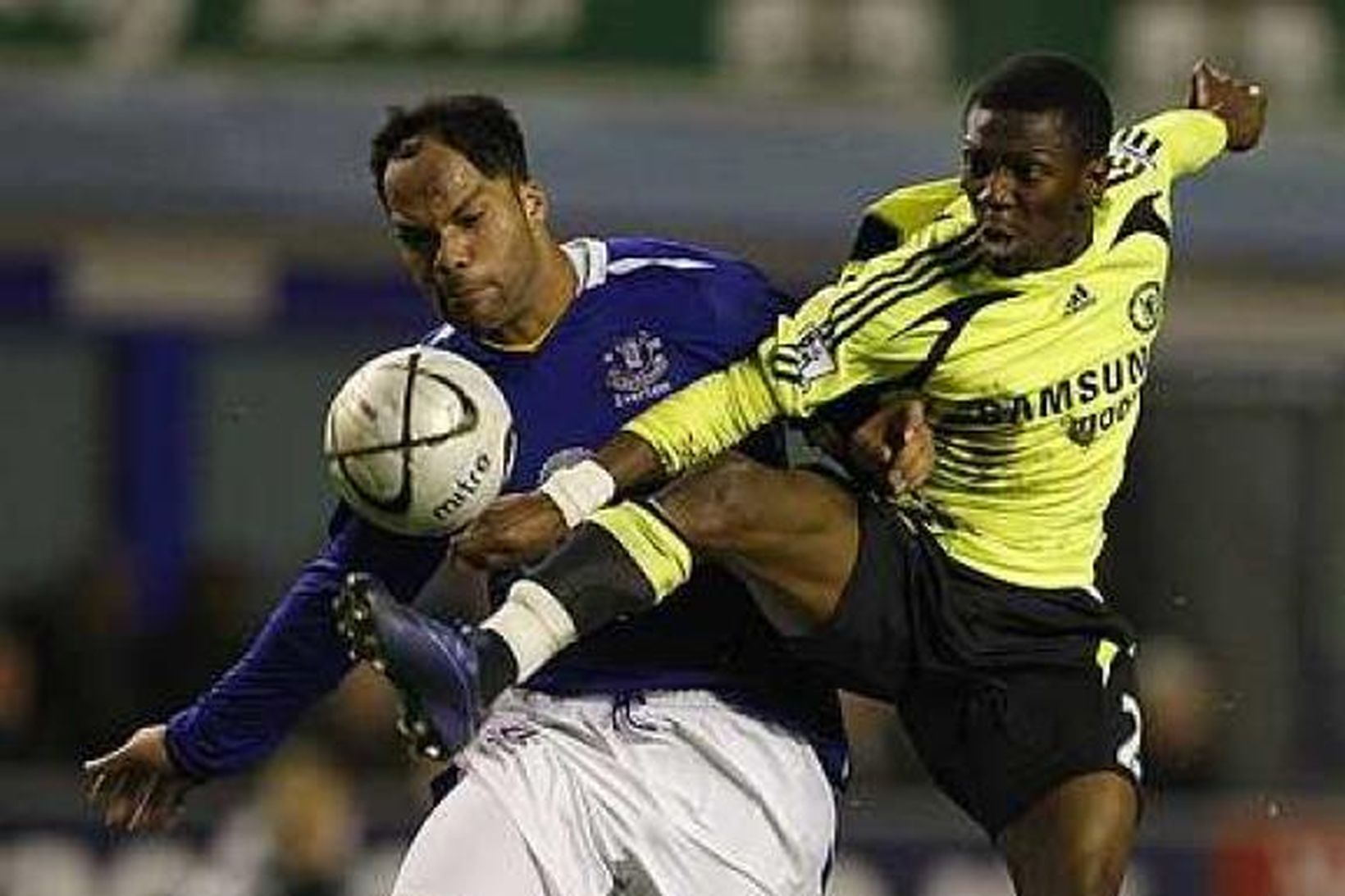 Jolean Lescott hjá Everton og Shaun Wright-Phillips hjá Chelsea eigast …