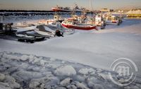 Kópavogshöfn í klakaböndum