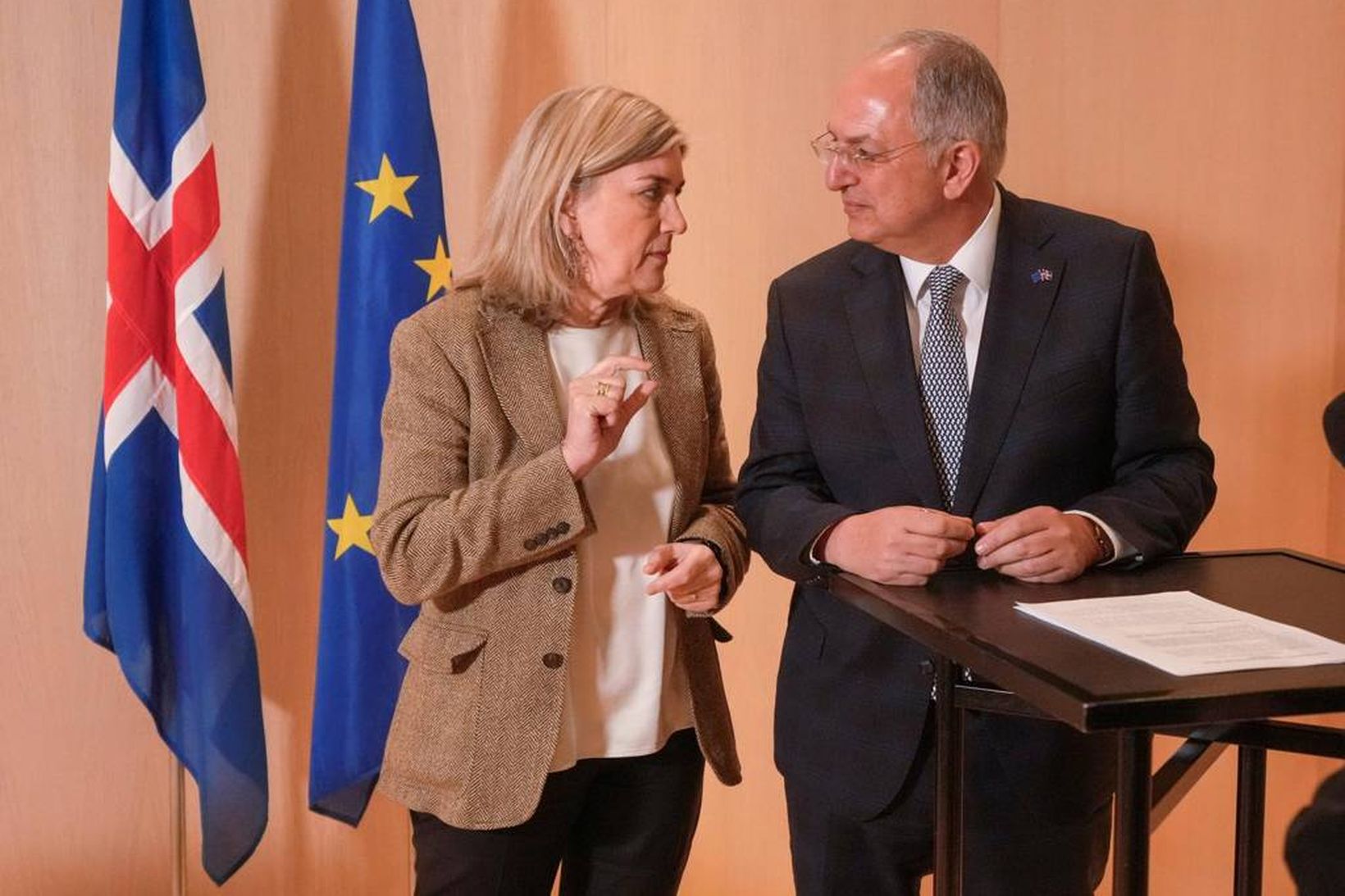 Sjávarútvegsstjórinn albúinn til viðræðna