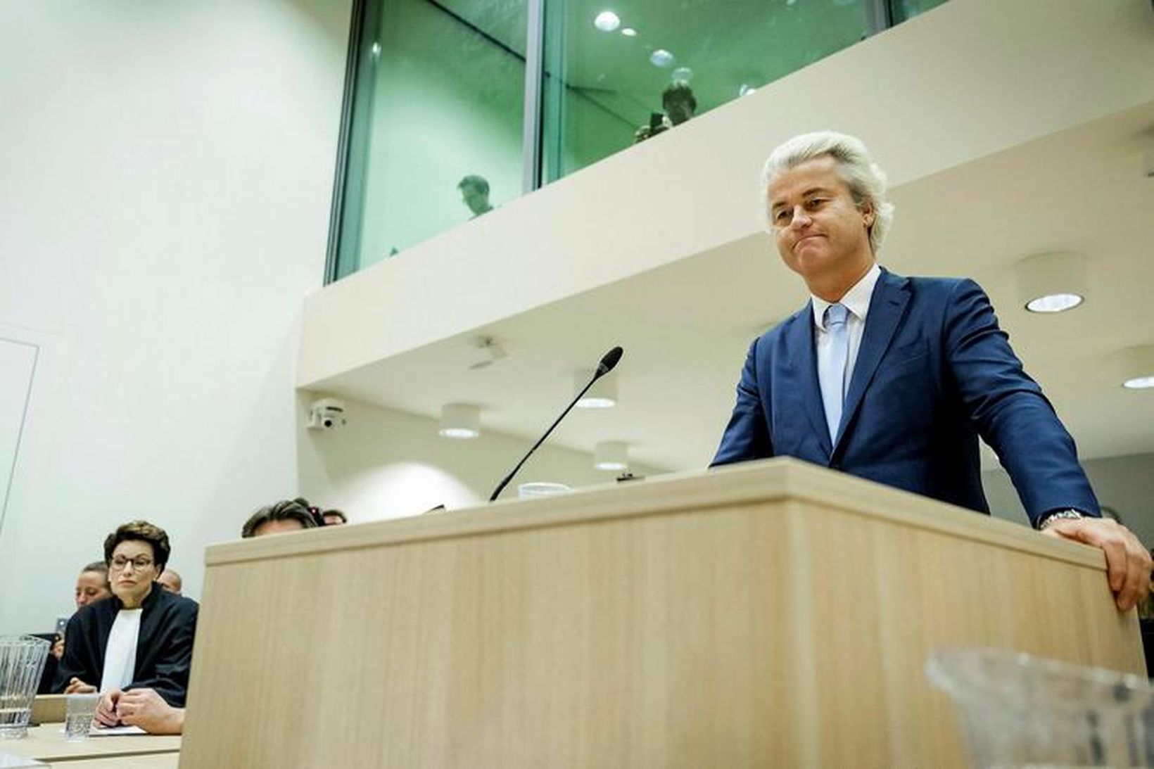 Geert Wilders í dómsal. Réttarhöld yfir honum vegna hatursorðræðu eru …