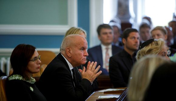 Milljónirnar 350 bætast við hinar 400