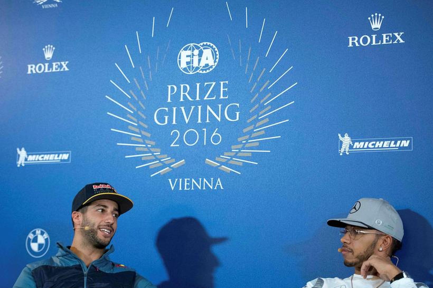 Daniel Ricciardo (t.v.) var með sex sinnum lægri laun en …