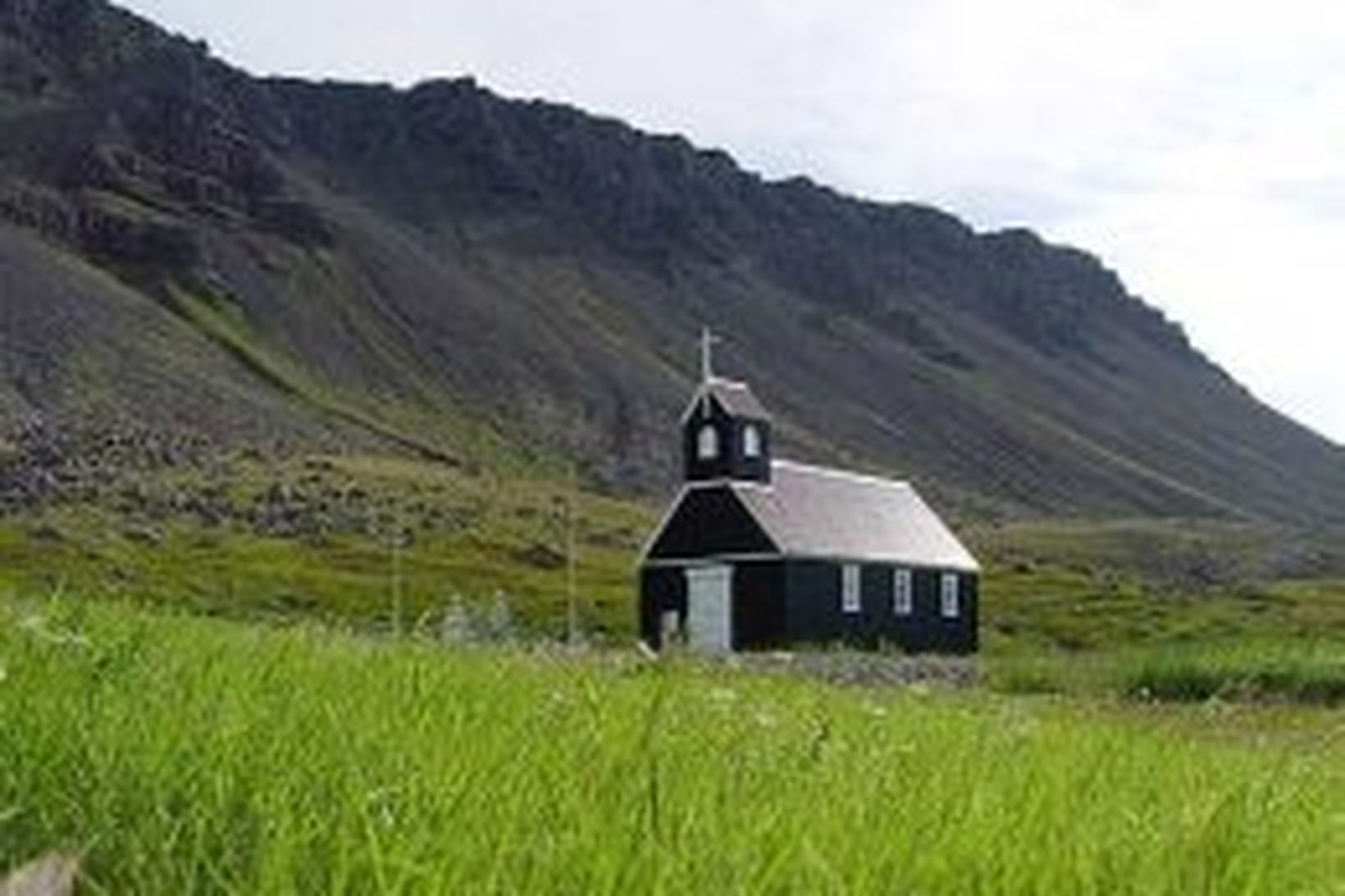 Saurbæjarkirkja á Rauðasandi er meðal þeirra mannvirkja sem eru tilnefnd