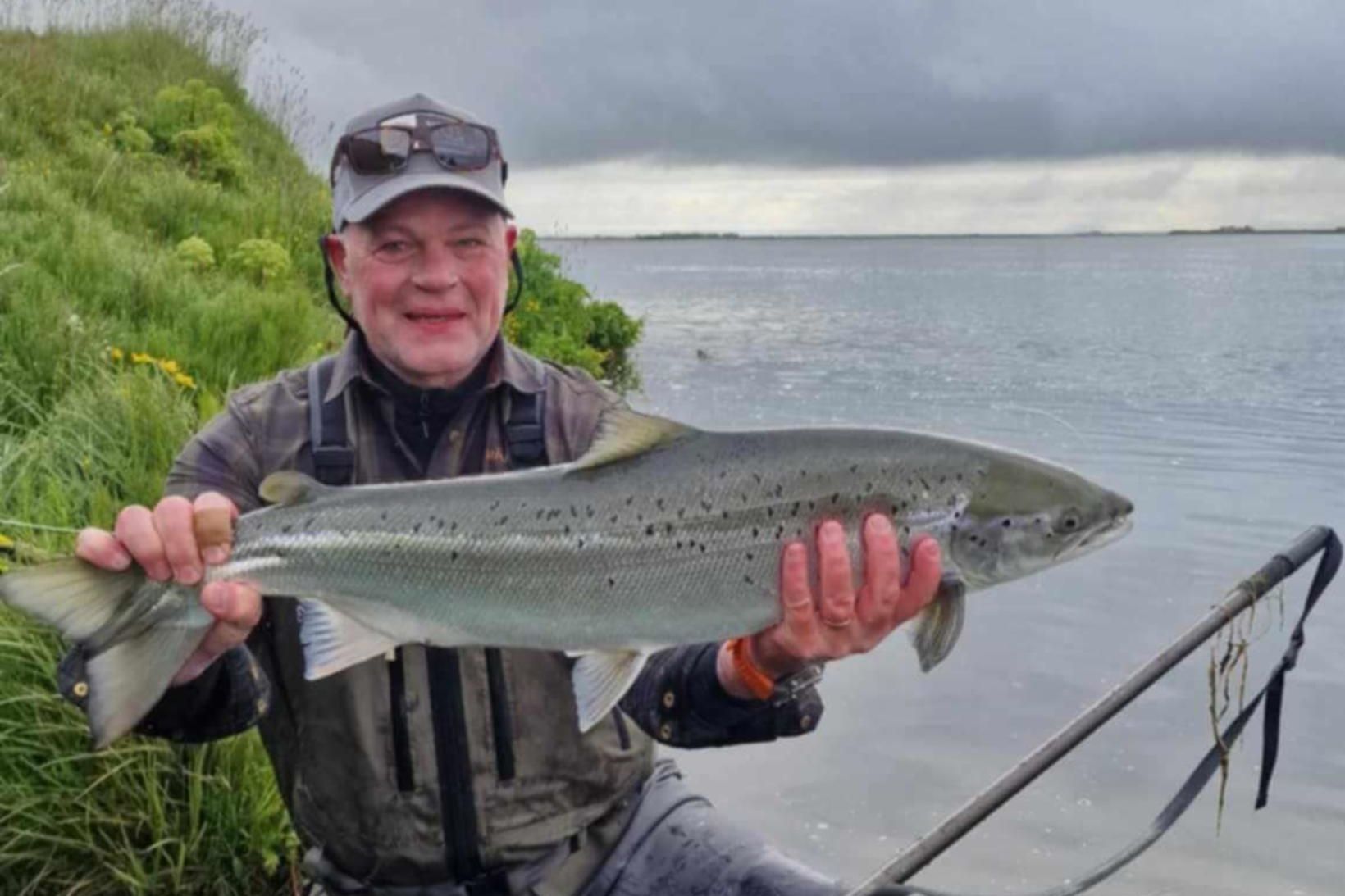 Einar Snorri Magnússon með fyrsta laxinn úr Ytri Rangá sumarið …