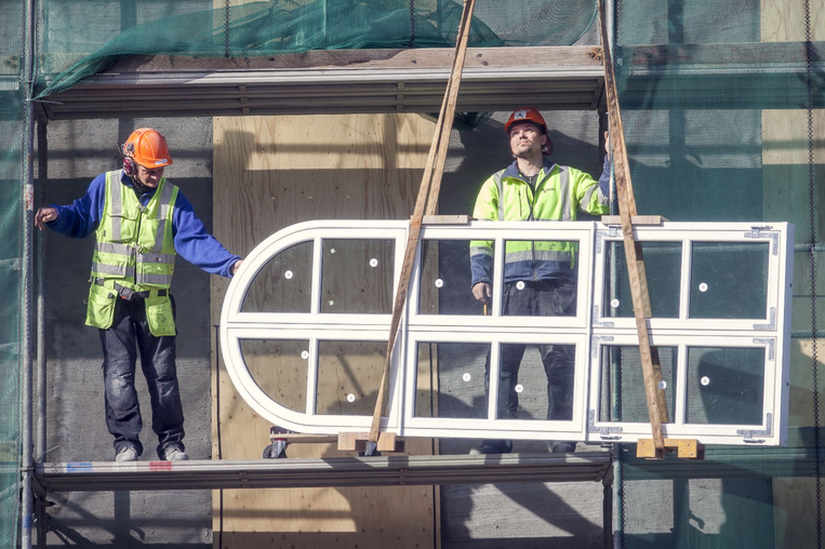 Hverfandi munur er á milli þeirra sem lokið hafa grunnskólaprófi …