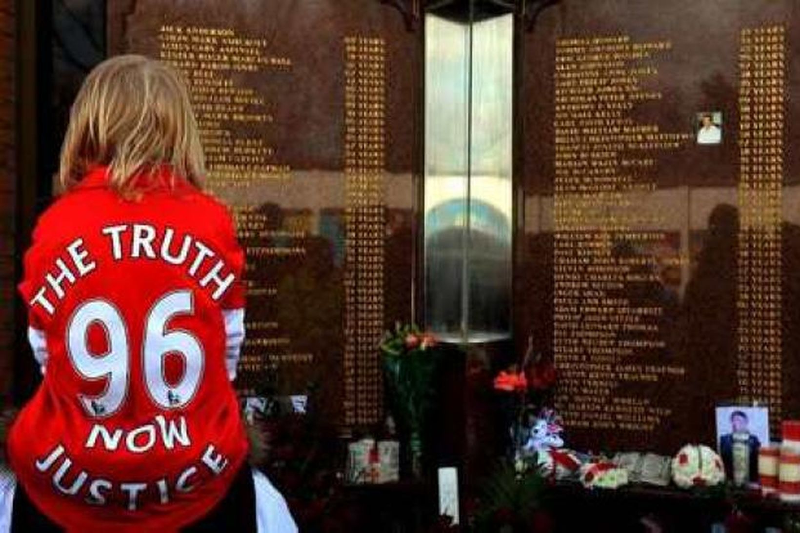 96 stuðningsmenn Liverpool létust í hinu hræðilega Hillsborough-slysi.