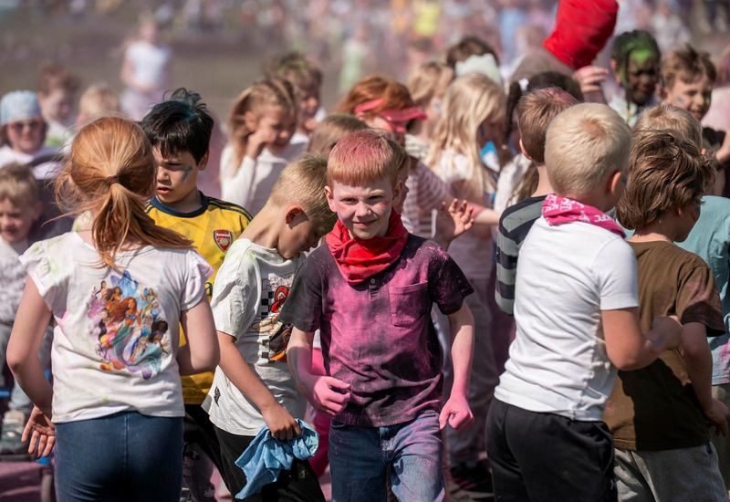 Children in Reykjavík's western part of town took advantage of the good weather.
