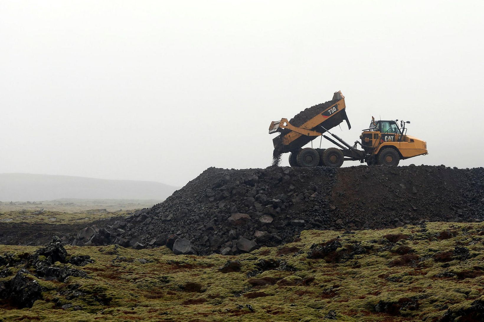 Frá fyrri framkvæmdum við varnargarðana.