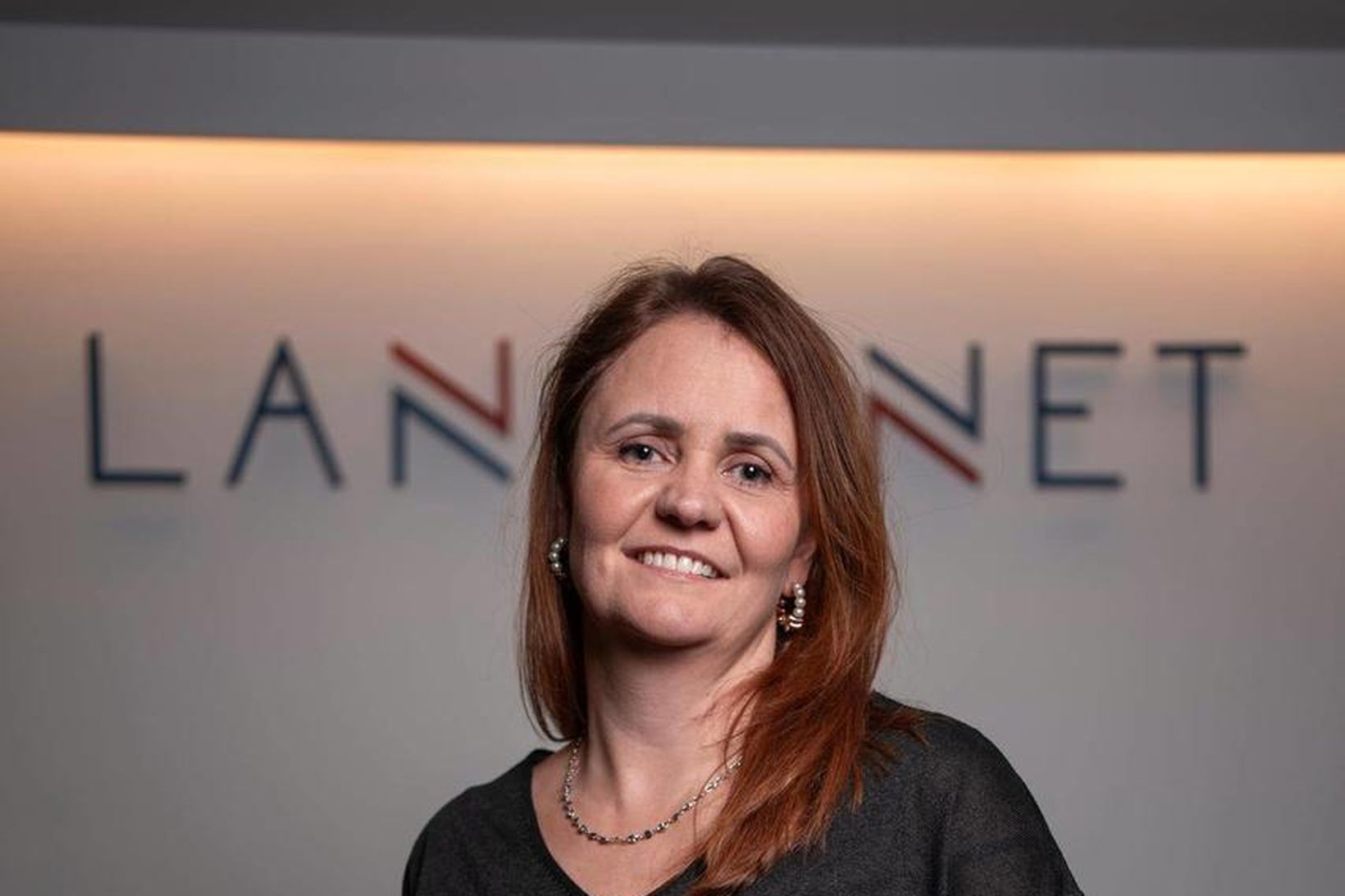 Hlín Benediktsdóttir, forstöðumaður verkundirbúnings og hönnunar hjá Landsneti, vinnur í …