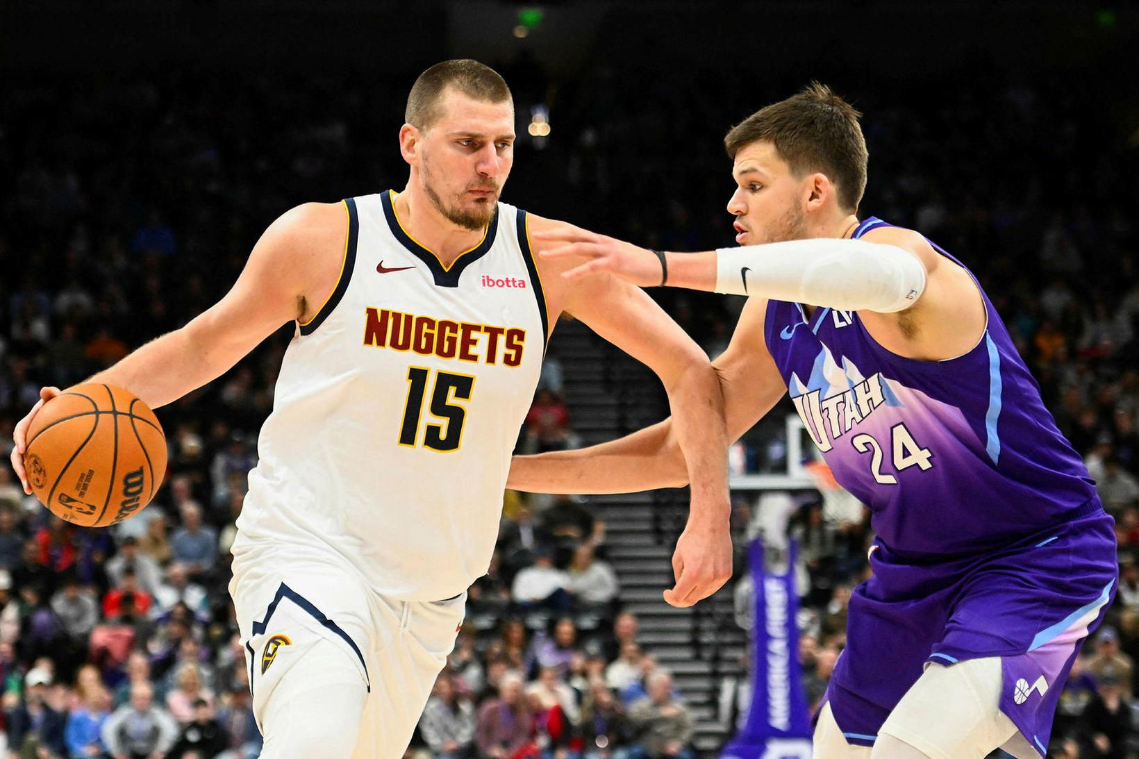 Nikola Jokic var með þrefalda tvennu í nótt.