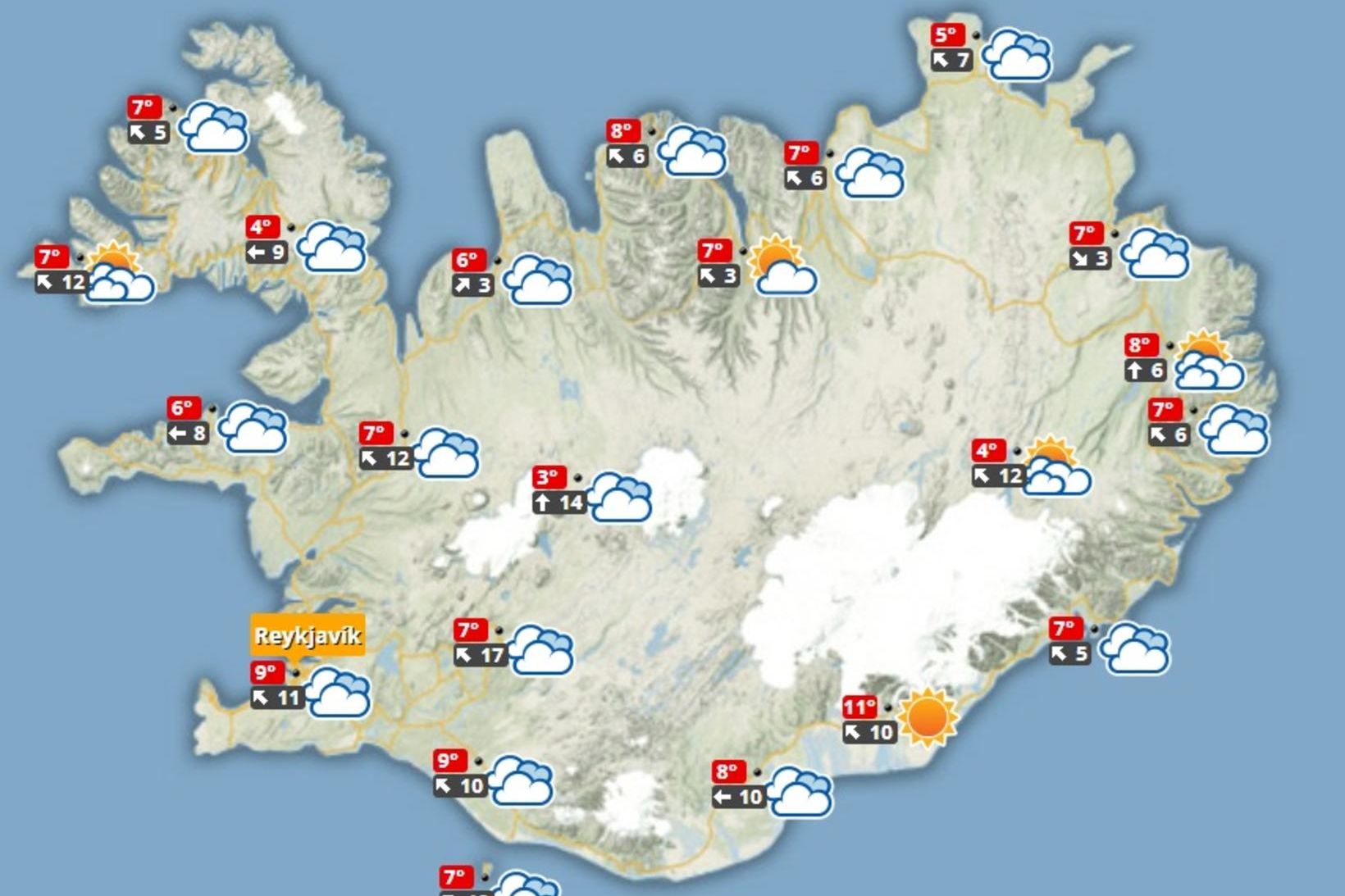 Spákortið á hádegi í dag.