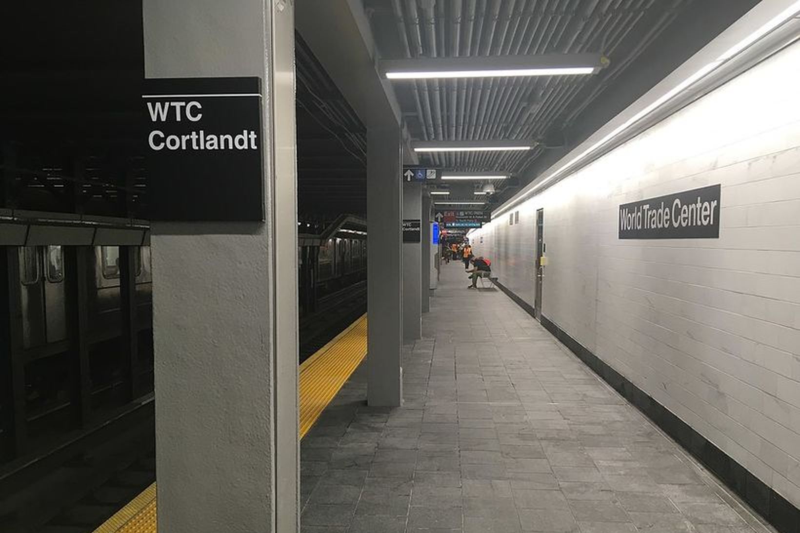 Ný og endurbætt lestarstöð fékk nafnið WTC Cortlandt.