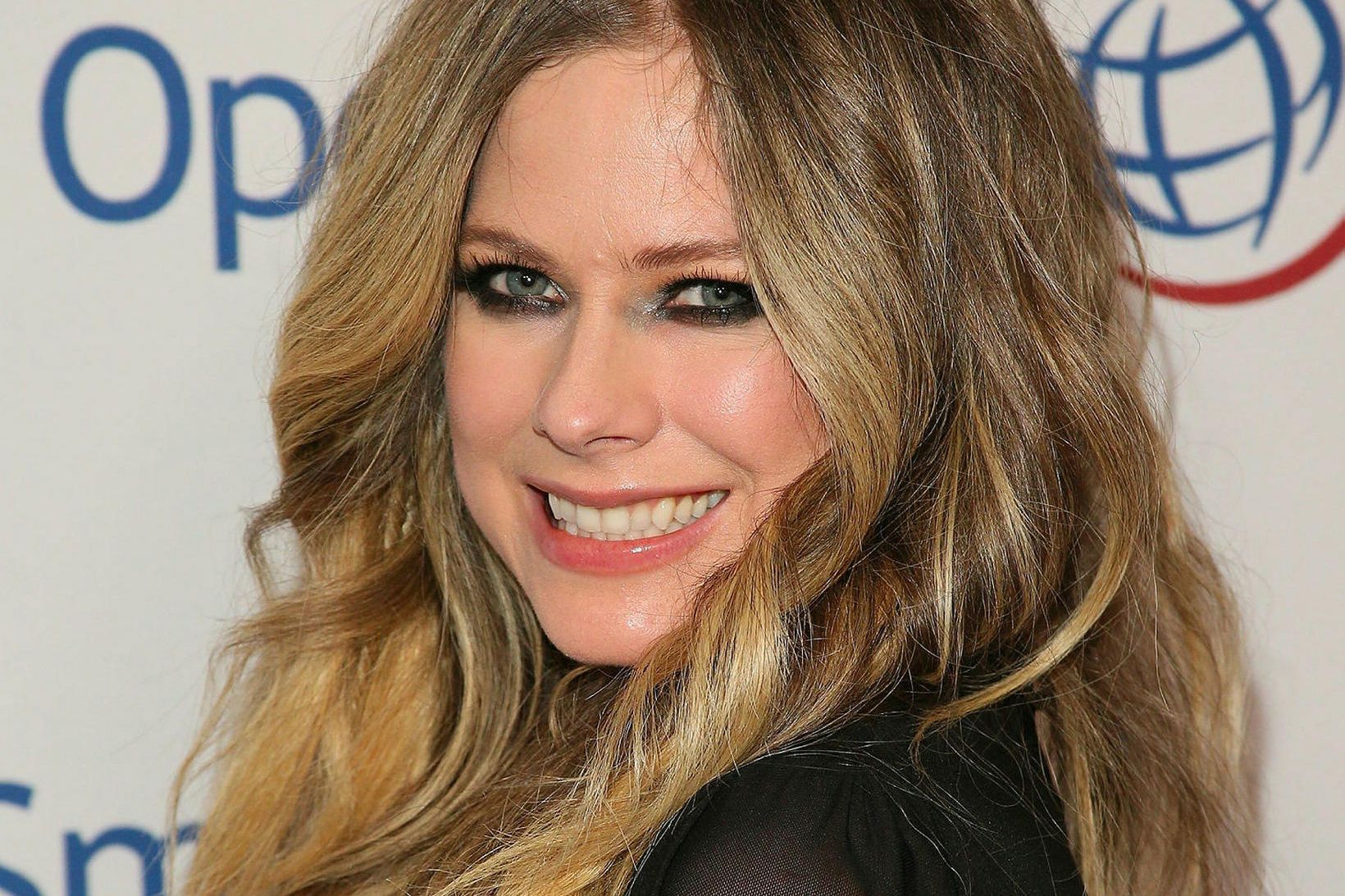 Avril Lavigne er á lausu.