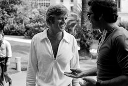 Redford árið 1972 á kvikmyndahátíðinni í Cannes ásamt leikstjóranum Sydney Pollack.