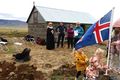 Hátíð Ungir sem eldri mættu til athafnar á heiðinni í eftirmiðdaginn í gær. Börnin glöddust og íslenski fáninn var á lofti, eins og vera ber á tímamótadegi.