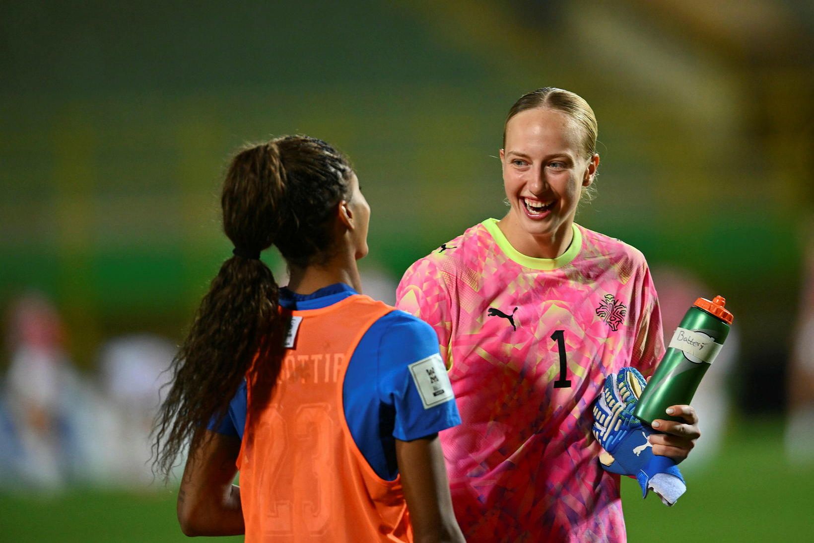 Cecilía Rán spilar fótbolta á Ítalíu