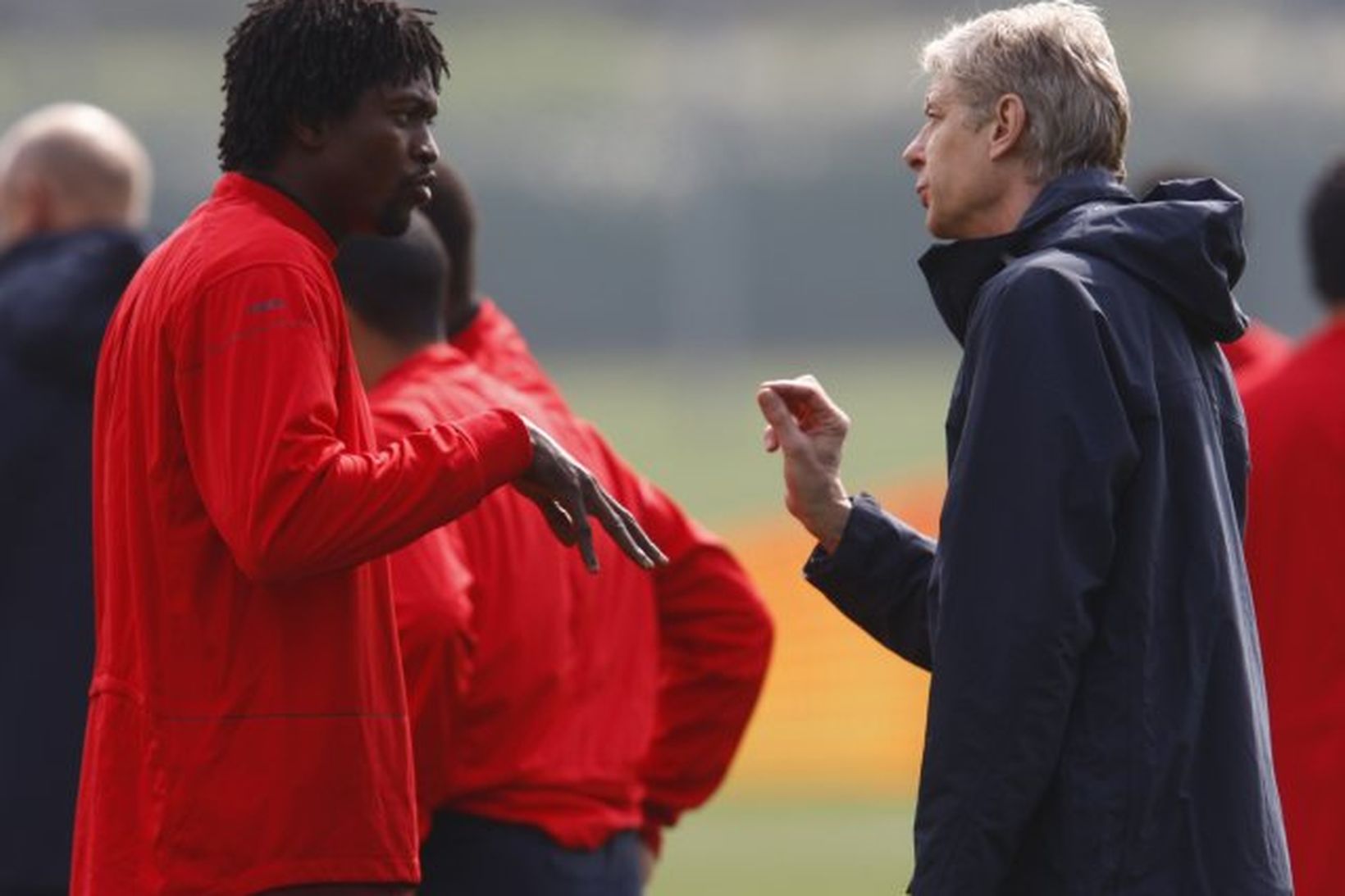 Emmanuel Adebayor telur að Arsene Wenger hafi ekki komið vel …