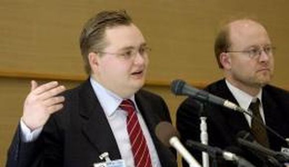 "Sáum okkur ekki fært að sitja lengur í salnum"