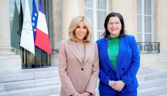 Eliza Reid og Birgitte Macron í stíl í París
