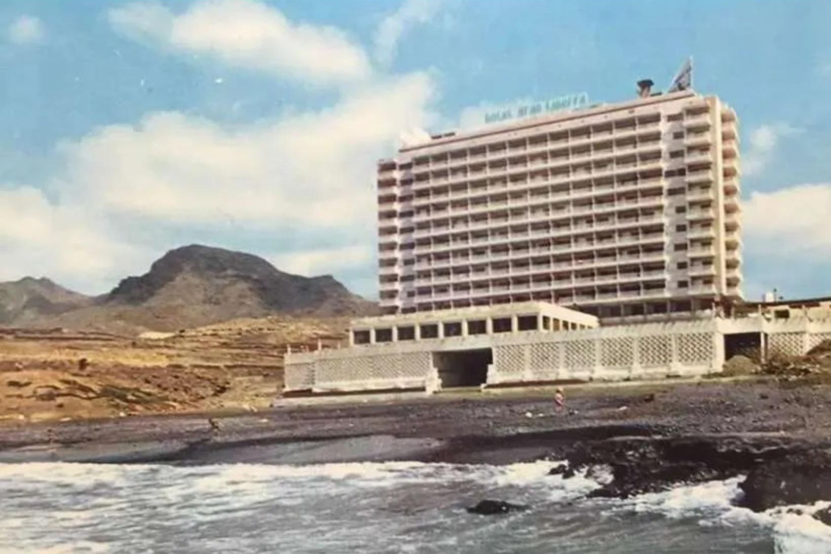 Gran Tinerfe við byggingu þess árið 1972.