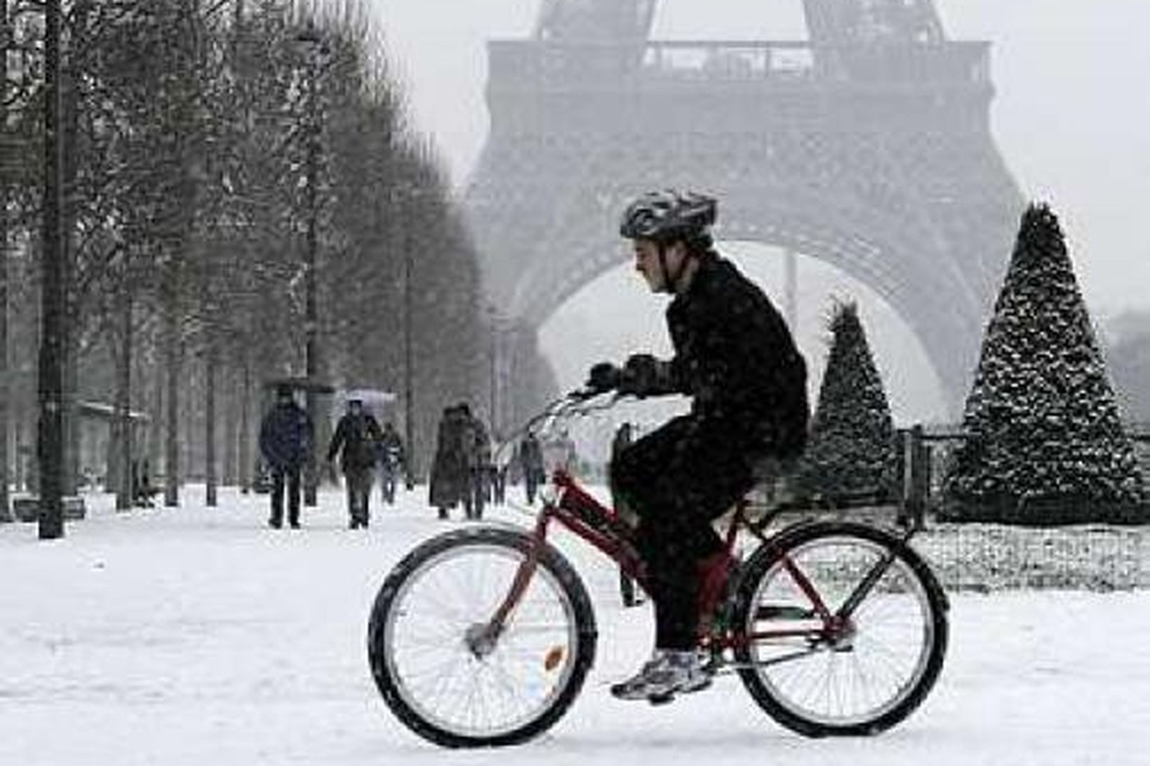 Erkibiskupinn af París var valinn karlremba ársins.