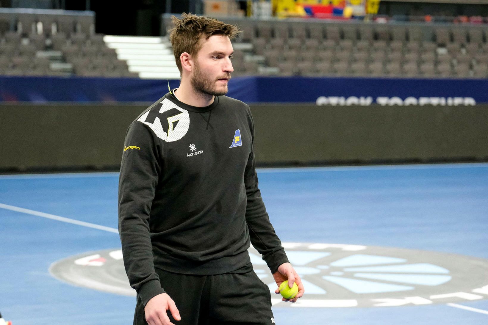 Ágúst Elí Björgvinsson á æfingu með íslenska landsliðinu.