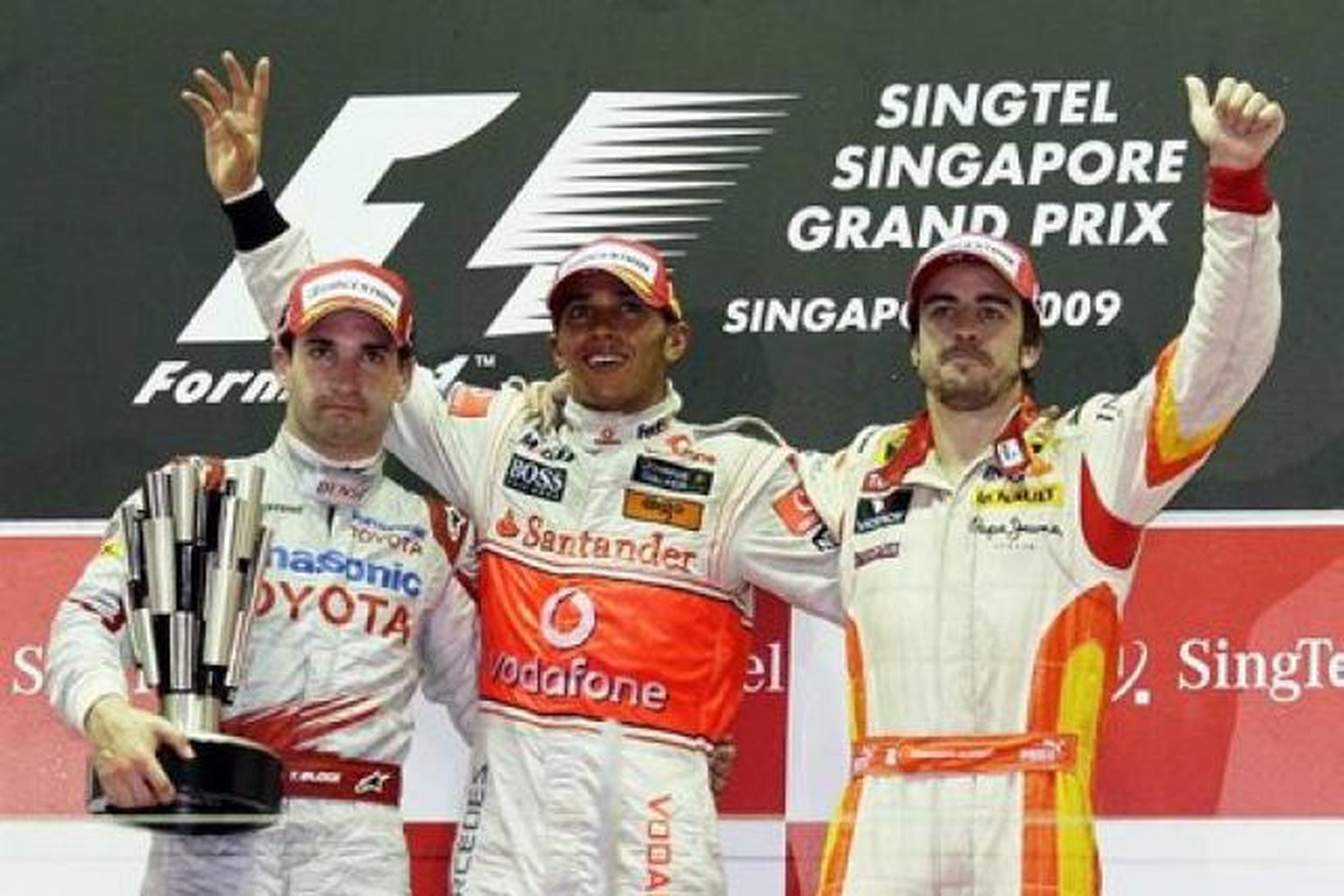 Hamilton, Glock og Alonso fagna á palli í Singapúr.