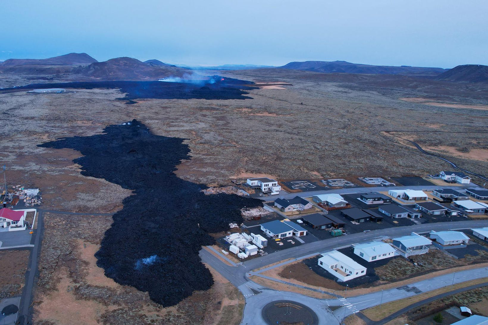 Grindavík úr lofti núna í hádeginu.