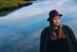 „Við tengjumst staðnum sterkum hjartaböndum,“ segir Rósa Guðrún um Dranga sem platan heitir eftir.