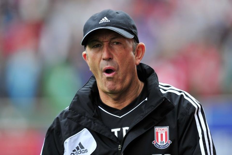 Tony Pulis hefur stýrt Stoke undanfarin 10 ár, ef undan er skilið árið eftir að …