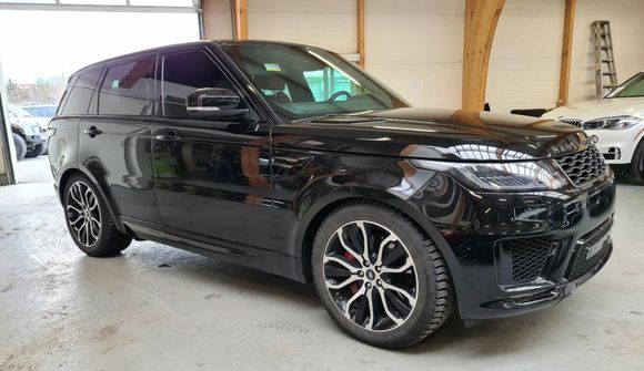 Anton selur 15 milljóna króna Range Rover