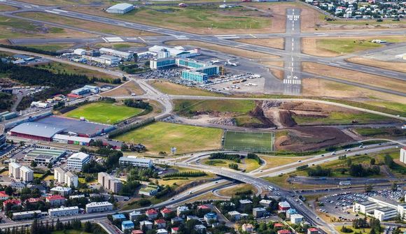 Degi boðið á opinn fund á Akureyri