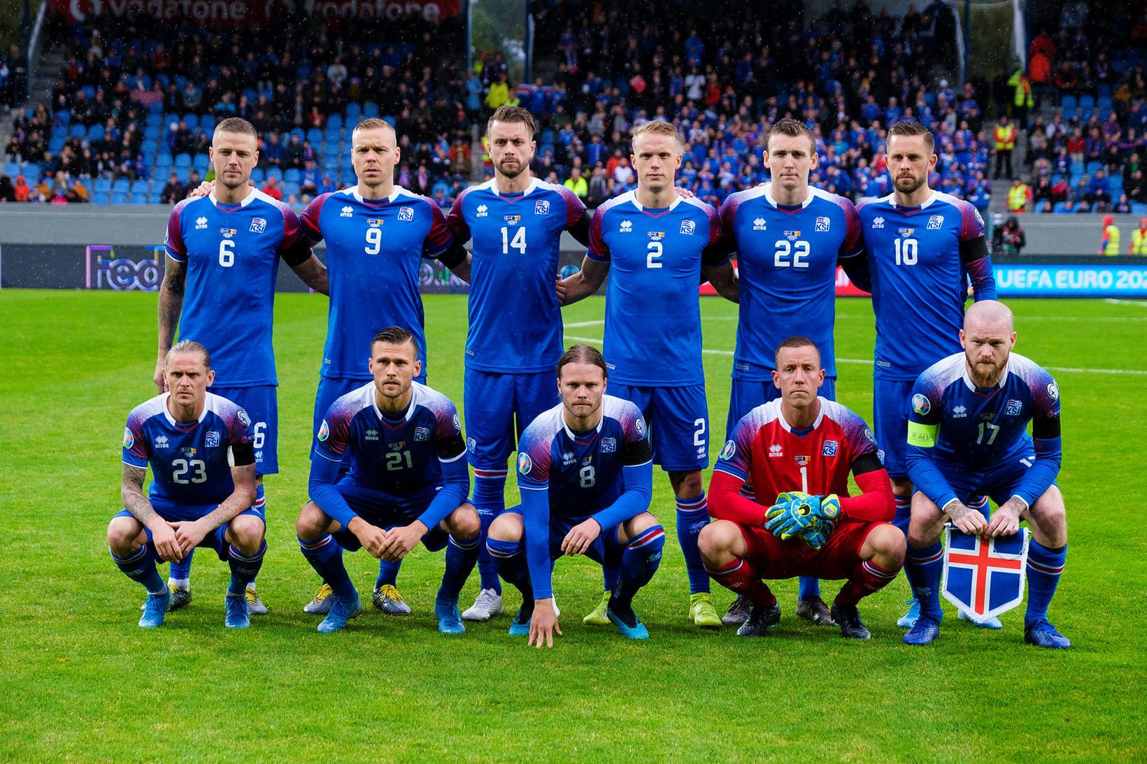 Íslenska liðið stendur í stað á FIFA-listanum.